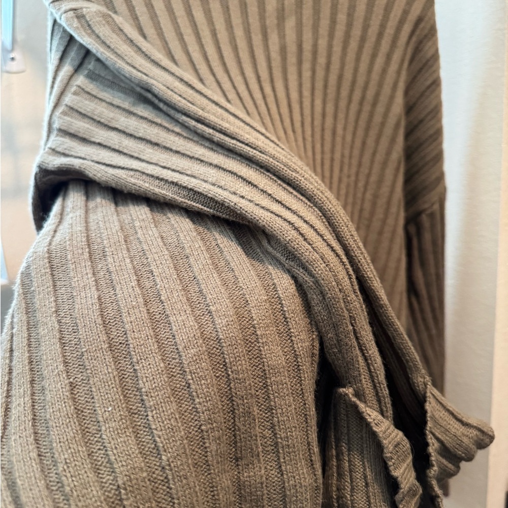 Mod Ref Taupe Ribbed Knit Sweater - Picture 2 of 3